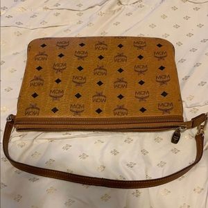 Mcm brown clutch